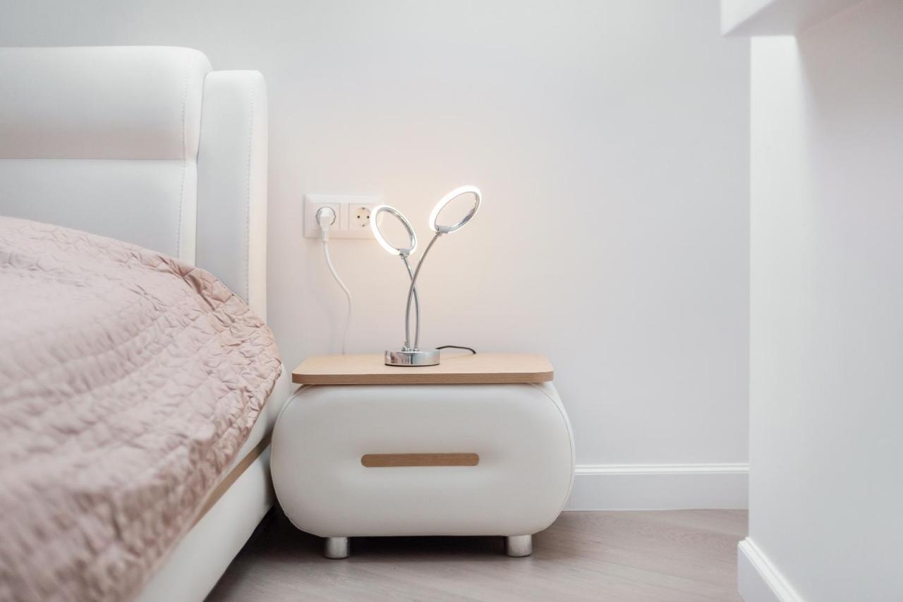 Luxurious Kaunas Basilica Apartment In Old Town By Urban Rent Ngoại thất bức ảnh