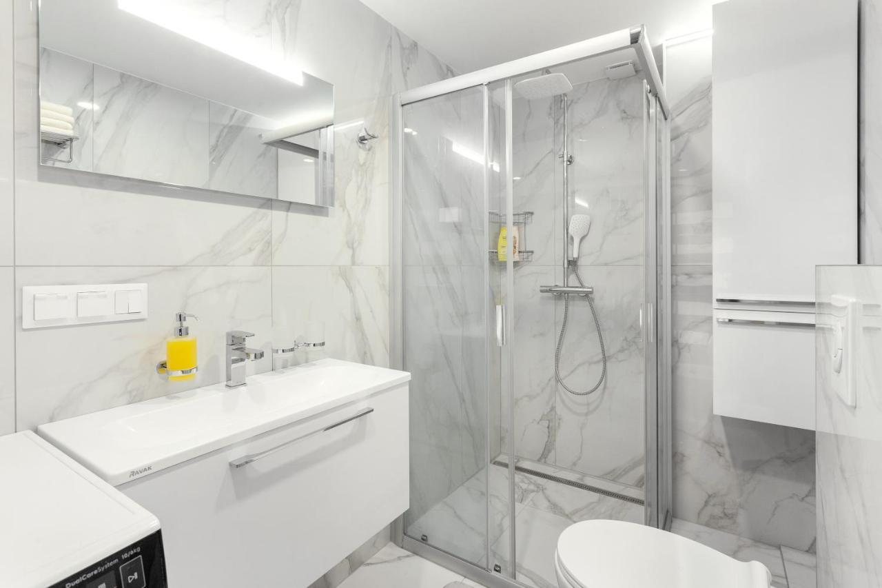 Luxurious Kaunas Basilica Apartment In Old Town By Urban Rent Ngoại thất bức ảnh