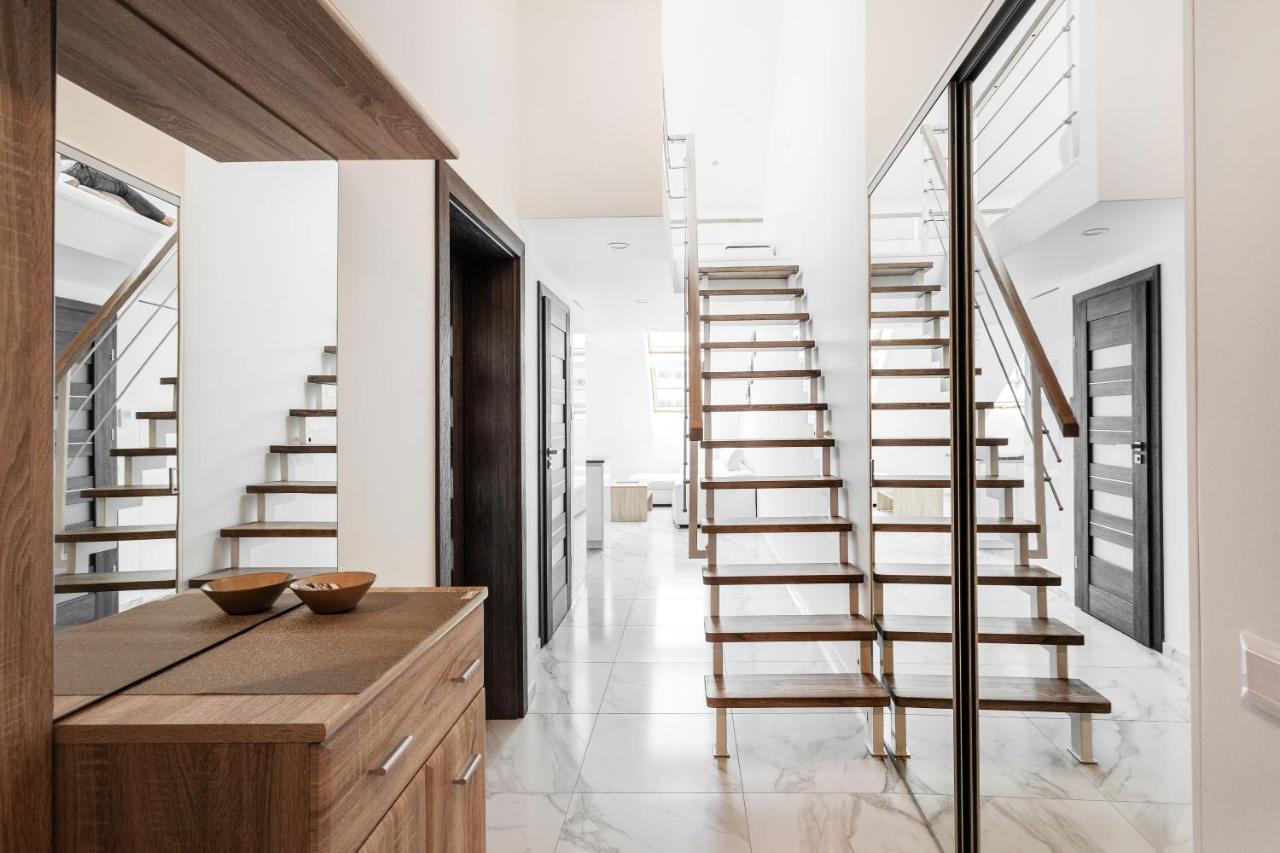 Luxurious Kaunas Basilica Apartment In Old Town By Urban Rent Ngoại thất bức ảnh