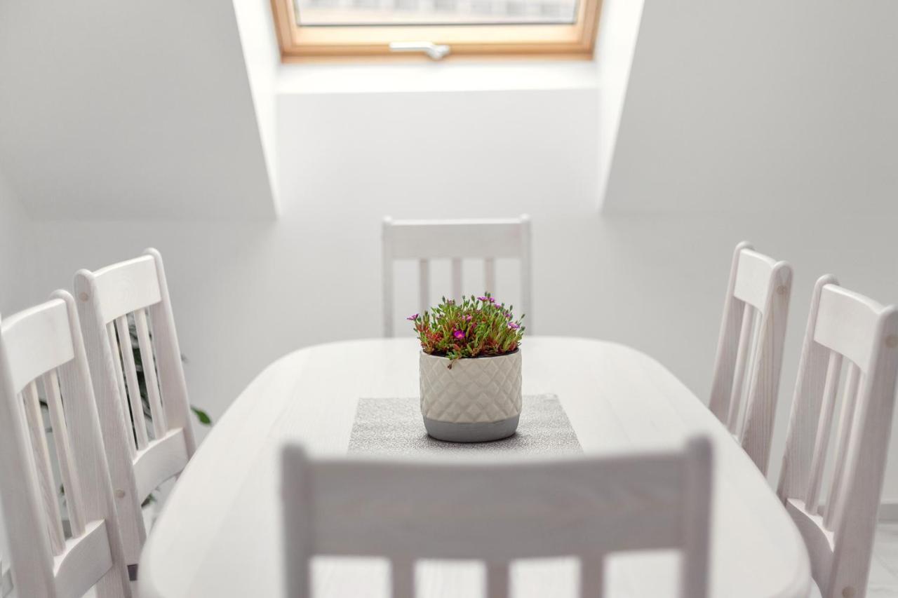Luxurious Kaunas Basilica Apartment In Old Town By Urban Rent Ngoại thất bức ảnh