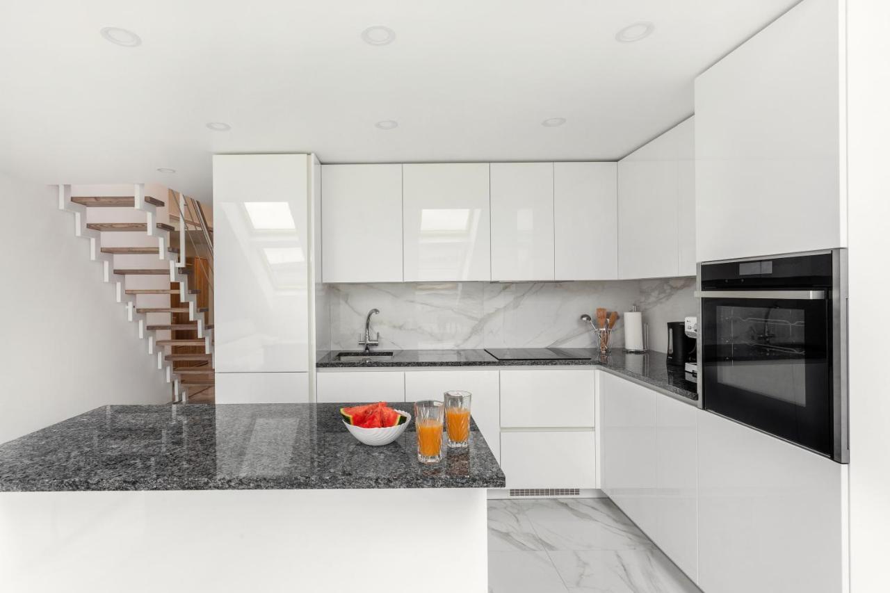 Luxurious Kaunas Basilica Apartment In Old Town By Urban Rent Ngoại thất bức ảnh